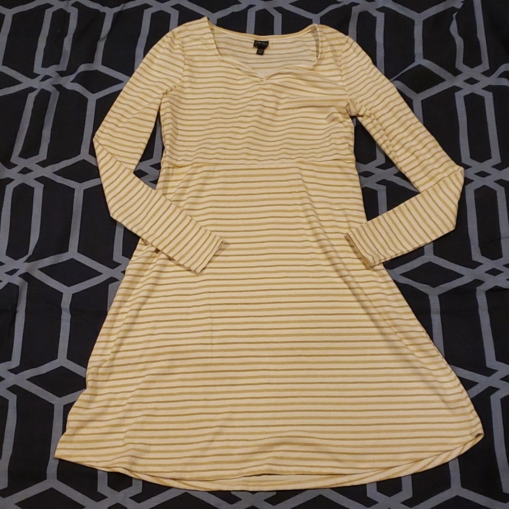 $6 w/ bundle! Girls Stretch Striped Dress